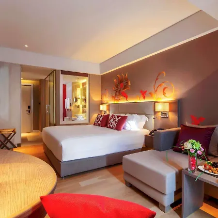 Grand Mercure Phuket Patong Exterior photo A room at the hotel